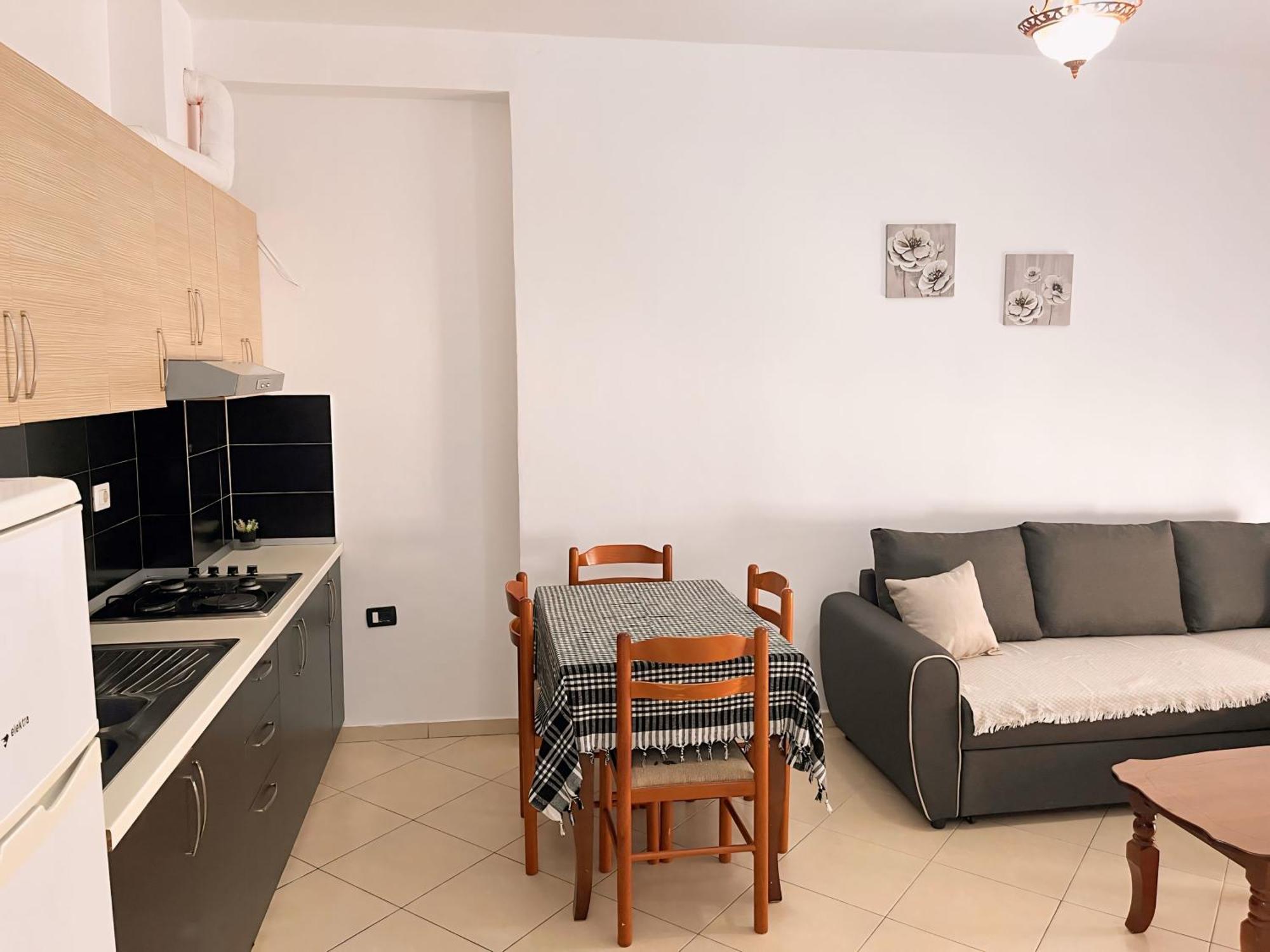 Gerald'S Central Apartments Vlorë 外观 照片
